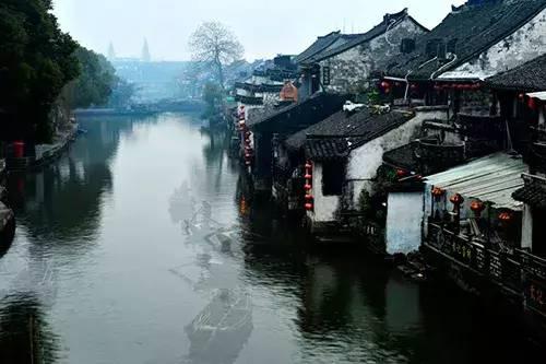 从卖妻赌钱的无赖，到权倾朝野的九千岁，魏忠贤这一刀挨得值吗？